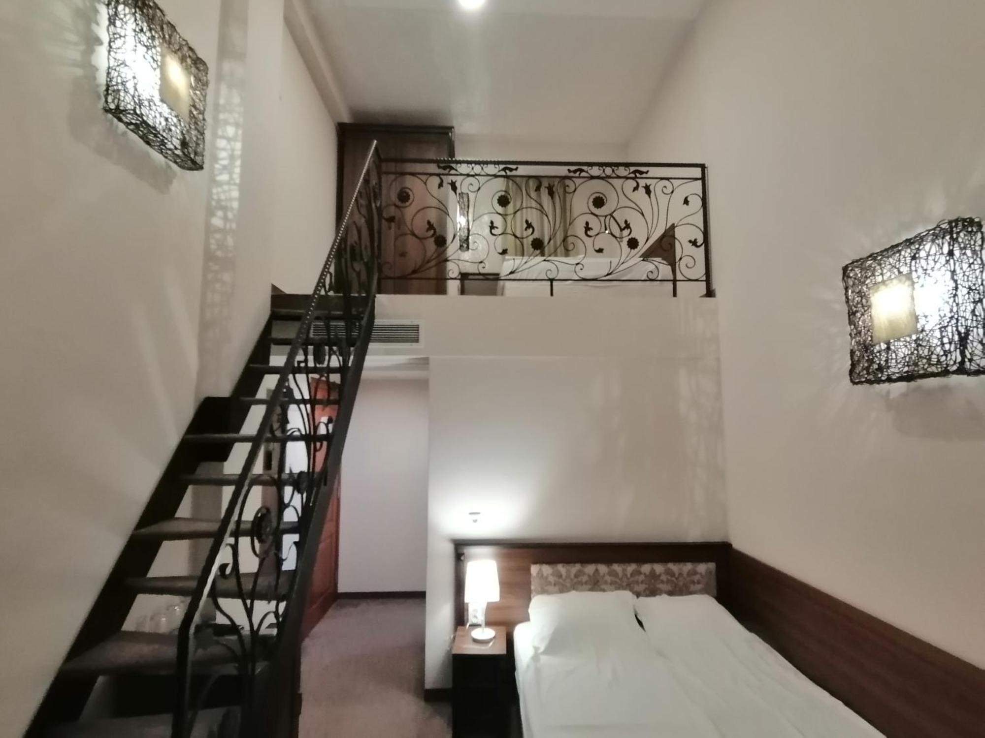 Hotel Aristokrat Обзор Экстерьер фото
